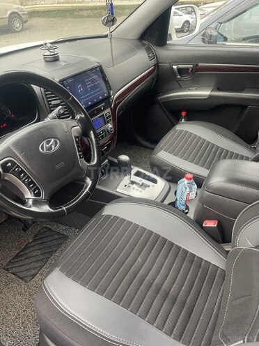 Hyundai Santa Fe-4