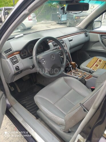 Mercedes E 320 2000, 20,000 km - 3.2 l - Qəbələ