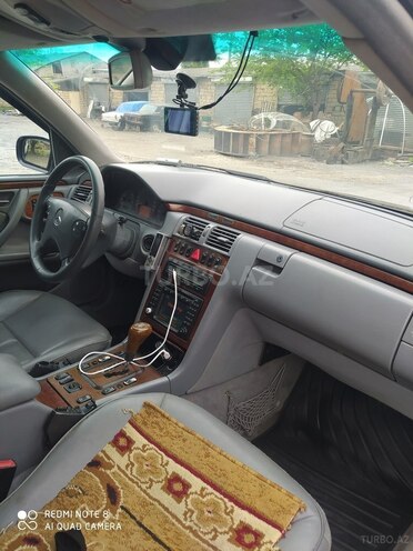 Mercedes E 320 2000, 20,000 km - 3.2 l - Qəbələ