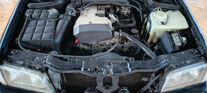 Mercedes C 180 2000, 405,000 km - 1.8 l - Yevlax