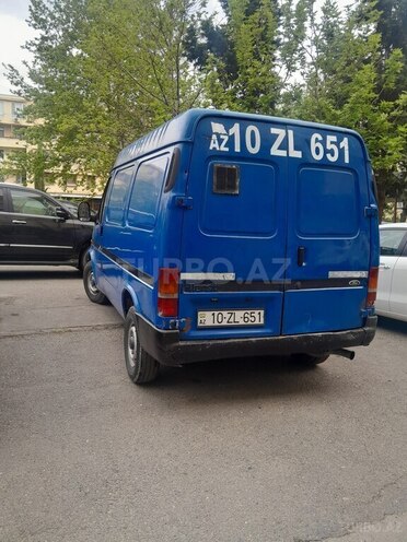 Ford Transit-6