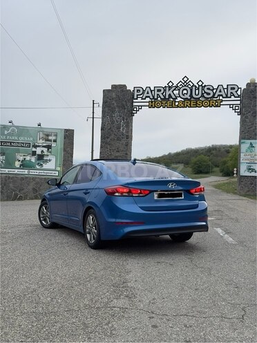 Hyundai Elantra 2017, 93,000 km - 2.0 l - Qusar