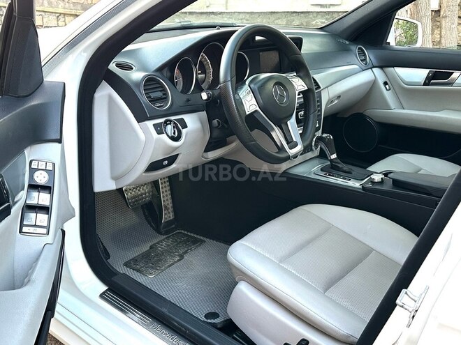 Mercedes C 250-9