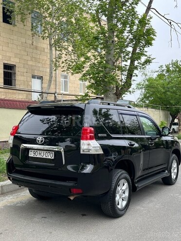 Toyota Land Cruiser Prado-4