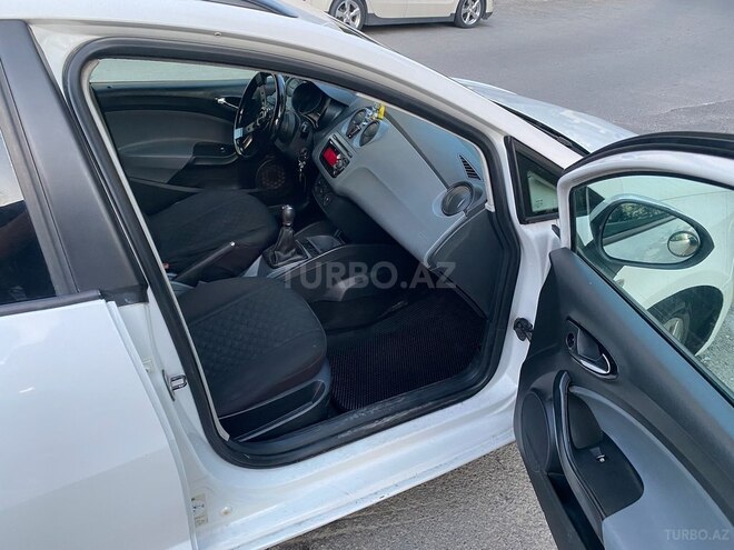 SEAT Ibiza-6