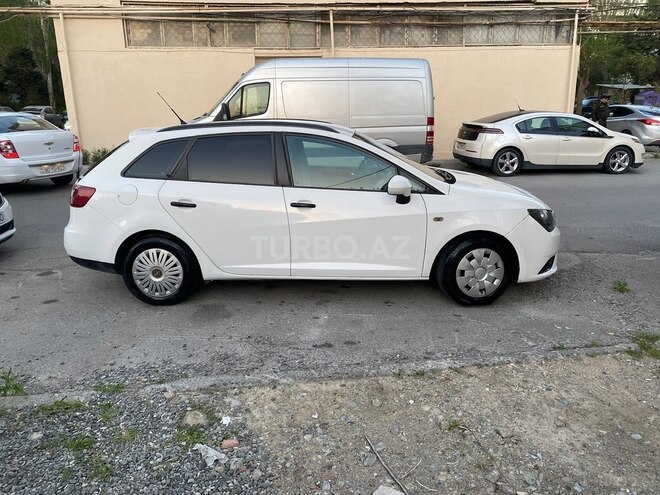 SEAT Ibiza-3