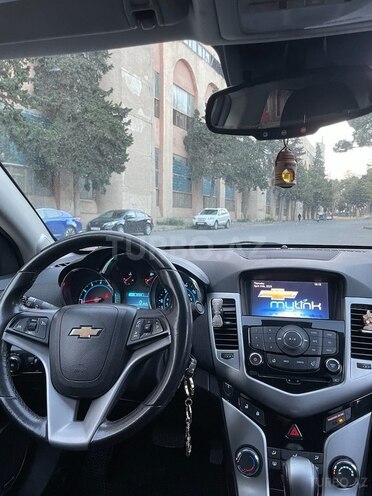 Chevrolet Cruze-10