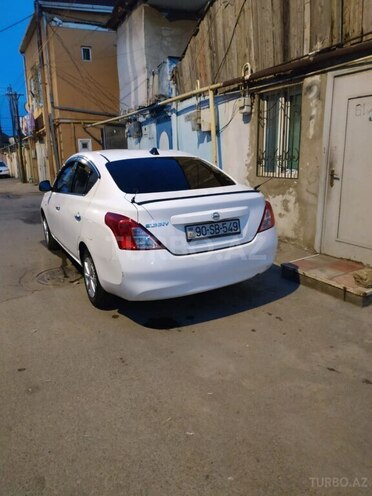 Nissan Sunny-4