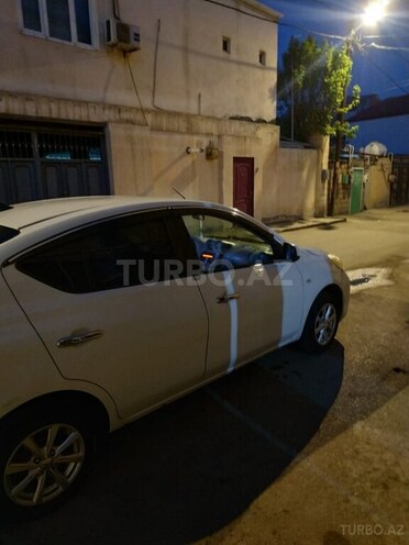 Nissan Sunny-6
