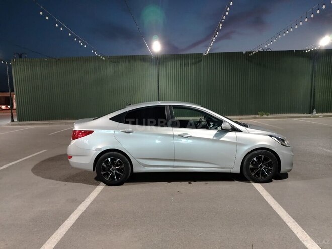 Hyundai Accent 2012, 220,000 km - 1.6 l - Bakı