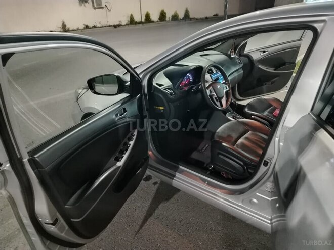 Hyundai Accent 2012, 220,000 km - 1.6 l - Bakı