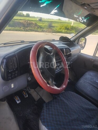 Ford Transit-5