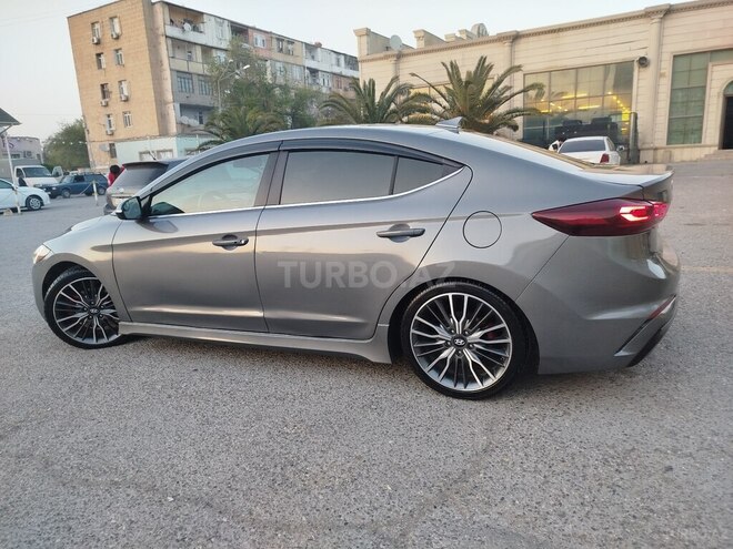 Hyundai Elantra 2017, 215,491 km - 1.6 l - Bakı