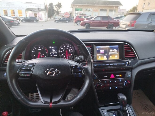 Hyundai Elantra 2017, 215,491 km - 1.6 l - Bakı