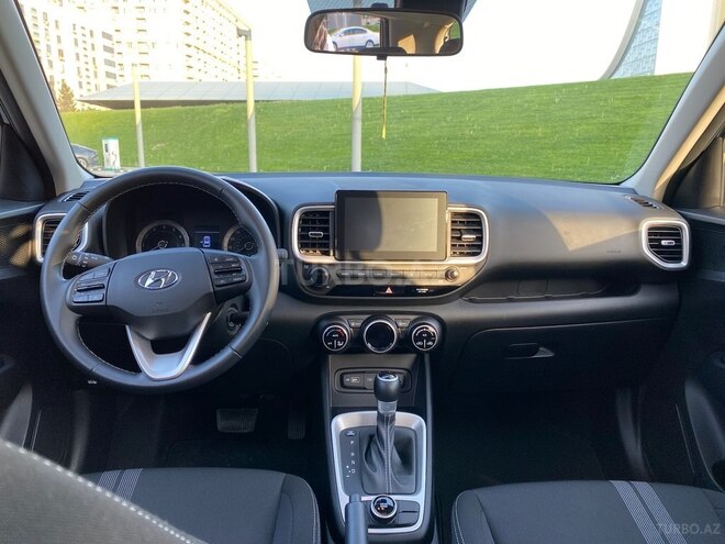 Hyundai Venue 2023, 22,000 km - 1.6 л - Bakı