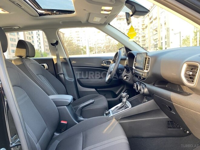 Hyundai Venue 2023, 22,000 km - 1.6 л - Bakı