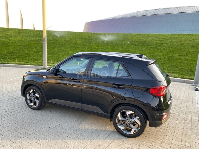 Hyundai Venue 2023, 22,000 km - 1.6 л - Bakı