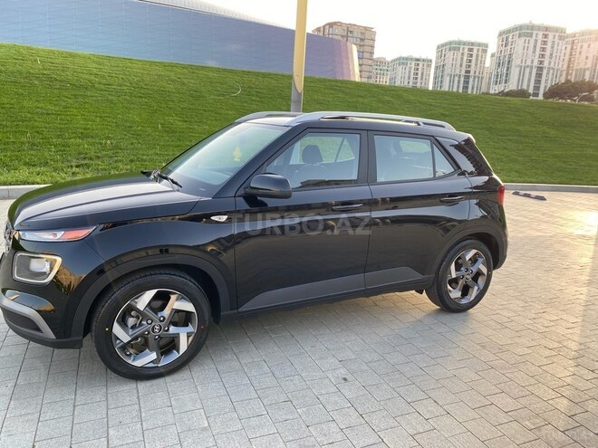 Hyundai Venue 2023, 22,000 km - 1.6 л - Bakı