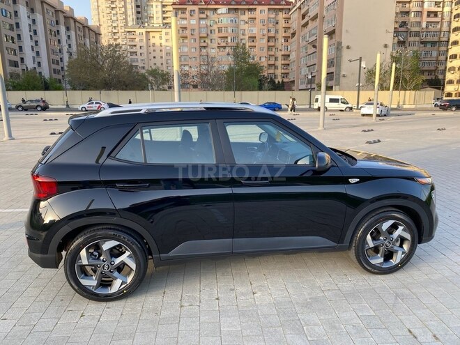 Hyundai Venue 2023, 22,000 km - 1.6 л - Bakı