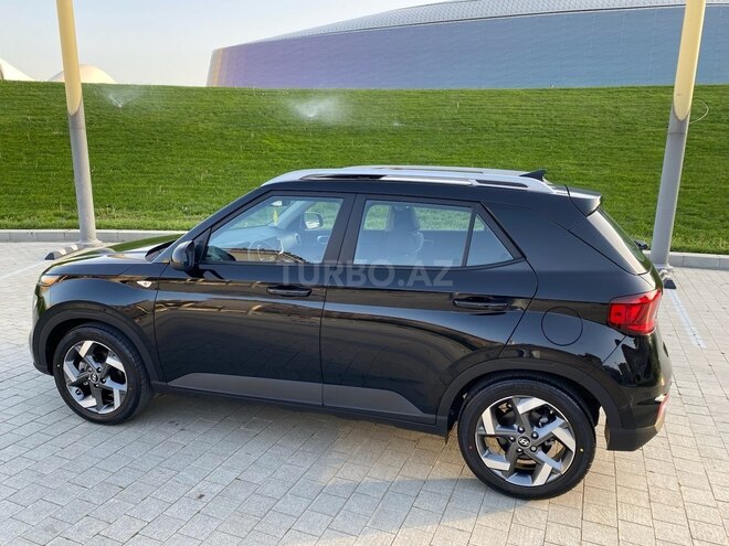Hyundai Venue 2023, 22,000 km - 1.6 л - Bakı