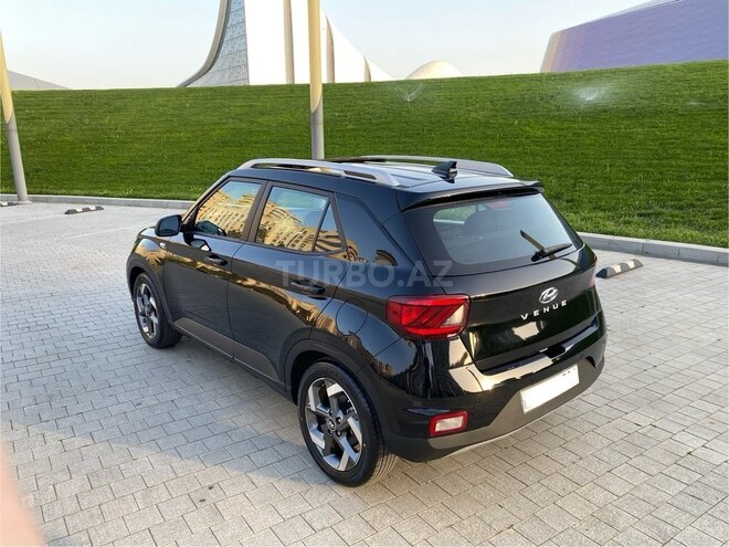 Hyundai Venue 2023, 22,000 km - 1.6 л - Bakı