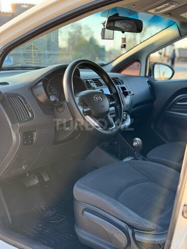 Kia Rio 2013, 279,600 km - 1.4 l - Quba