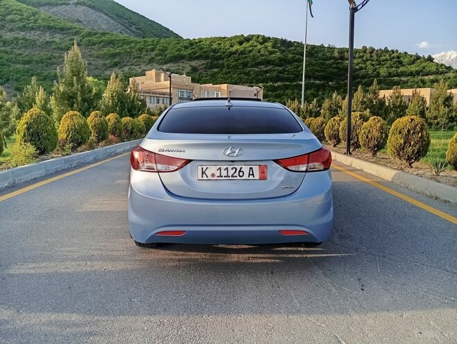 Hyundai Elantra 2012, 94,951 km - 1.8 l - Şəki
