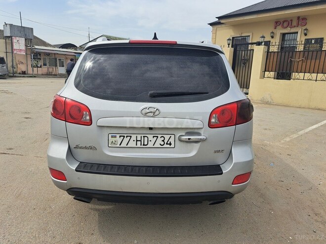 Hyundai Santa Fe-6