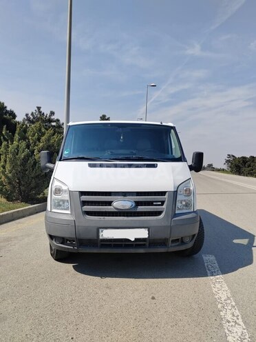 Ford Transit-1