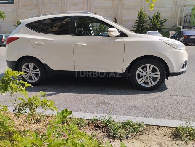 Hyundai ix35 2011, 332,000 km - 2.0 l - Bakı
