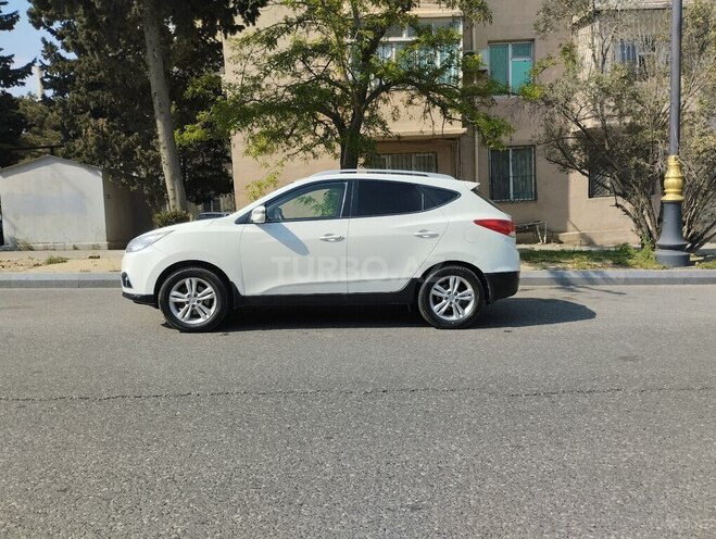 Hyundai ix35 2011, 332,000 km - 2.0 l - Bakı