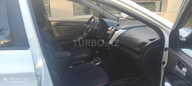 Hyundai Accent 2012, 253,000 km - 1.4 л - Bakı