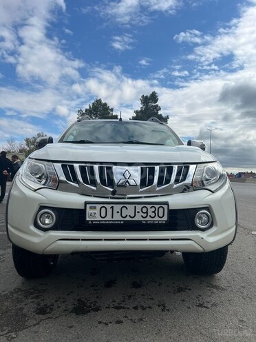 Mitsubishi L200 2015, 228,000 km - 2.5 л - Bakı