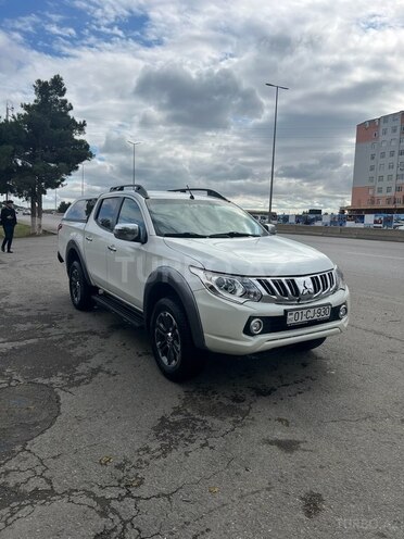 Mitsubishi L200 2015, 228,000 km - 2.5 л - Bakı