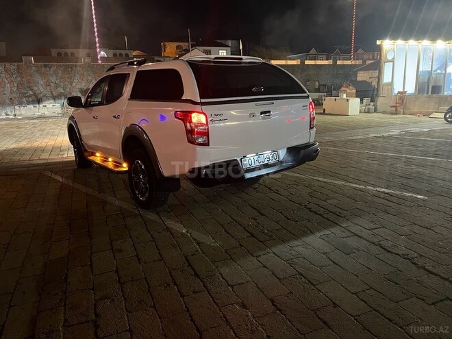 Mitsubishi L200 2015, 228,000 km - 2.5 л - Bakı