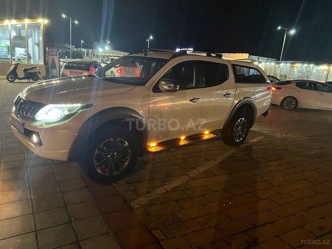 Mitsubishi L200 2015, 228,000 km - 2.5 л - Bakı