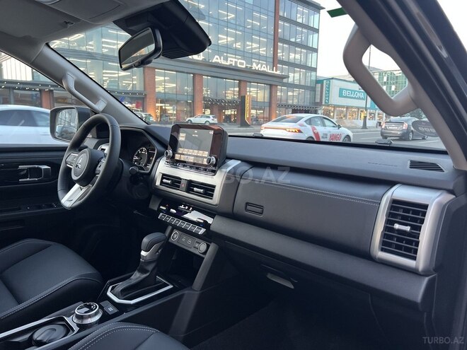 Mitsubishi L200-6