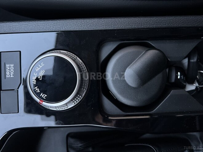 Mitsubishi L200-14