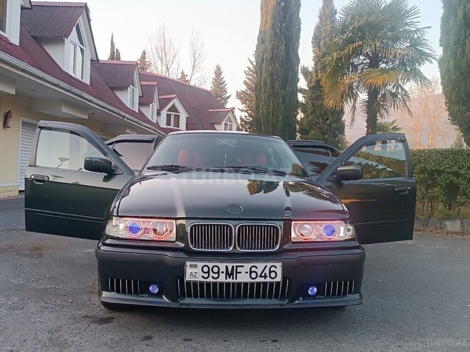 BMW 318 1996, 277,000 km - 1.8 l - Zaqatala