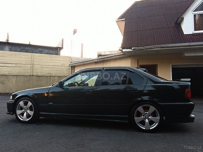 BMW 318 1996, 277,000 km - 1.8 l - Zaqatala