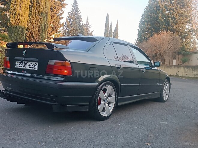 BMW 318 1996, 277,000 km - 1.8 l - Zaqatala