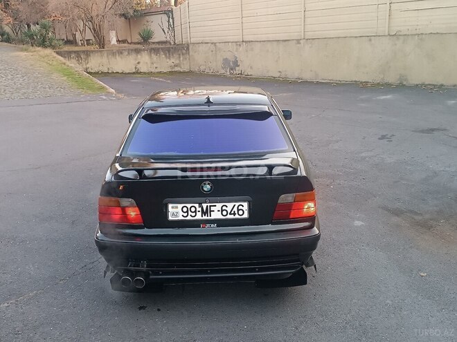 BMW 318 1996, 277,000 km - 1.8 l - Zaqatala