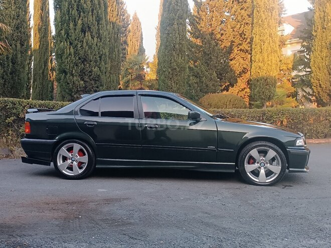 BMW 318 1996, 277,000 km - 1.8 l - Zaqatala