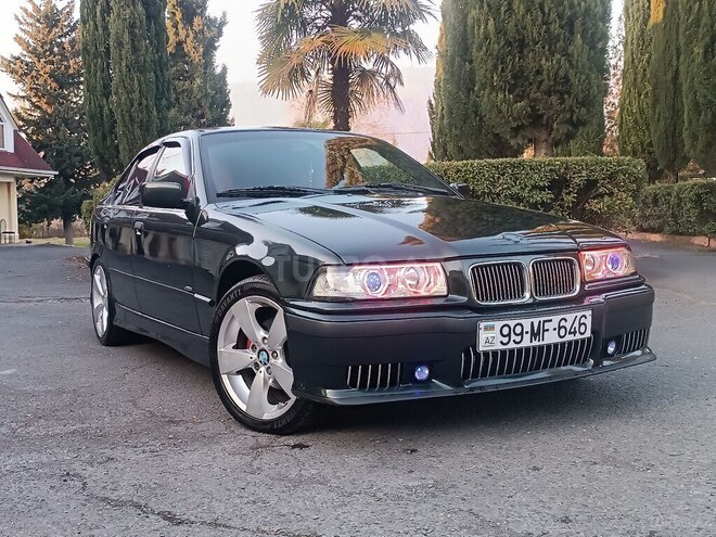 BMW 318 1996, 277,000 km - 1.8 l - Zaqatala