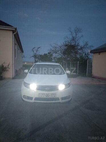 Kia Cerato 2011, 270,139 km - 1.6 l - Ucar