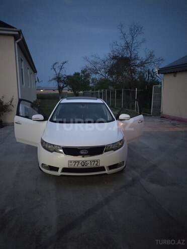 Kia Cerato 2011, 270,139 km - 1.6 l - Ucar