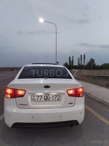 Kia Cerato 2011, 270,139 km - 1.6 l - Ucar