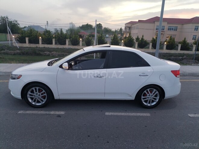 Kia Cerato 2011, 270,139 km - 1.6 l - Ucar