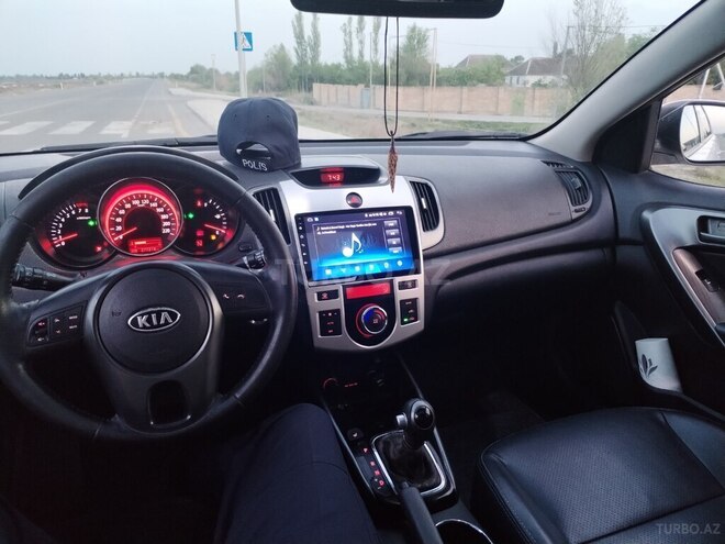 Kia Cerato 2011, 270,139 km - 1.6 l - Ucar