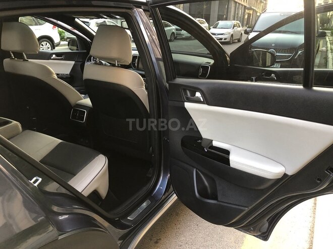 Kia Sportage 2017, 67,800 km - 2.0 l - Bakı
